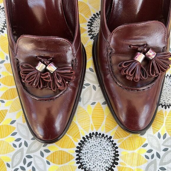 TOD’S OXBLOOD LEATHER TASSEL‎ HEEL SIZE 8 - Picture 3 of 8